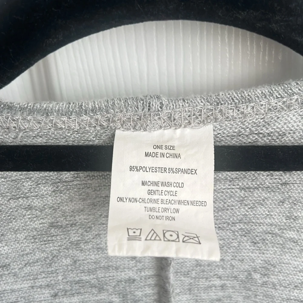 Ladies one size‎ soft gray poncho/kimono